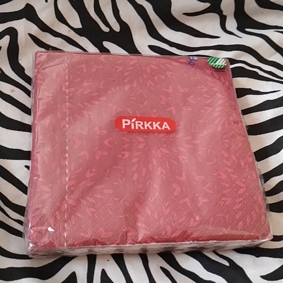 Pirkka Cocktail Red Paper Napkins - Picture 2 of 3